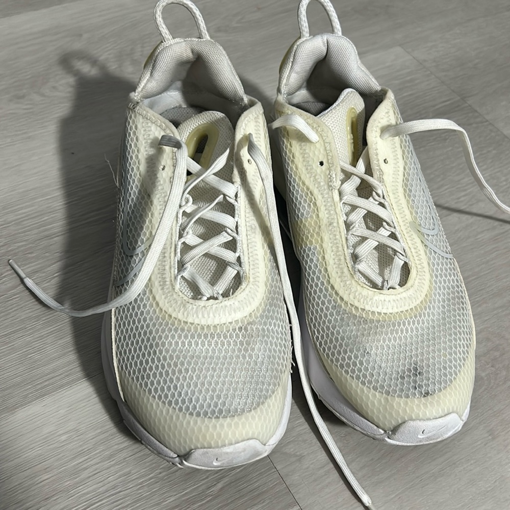 Nike sneakers air max 270 size 5.5y